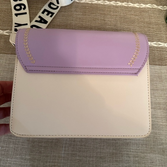 SN & Fashion Women's Lavender and Tan Crossbody Bag 8”W x 6”L Perfect condition - Picture 8 of 12
